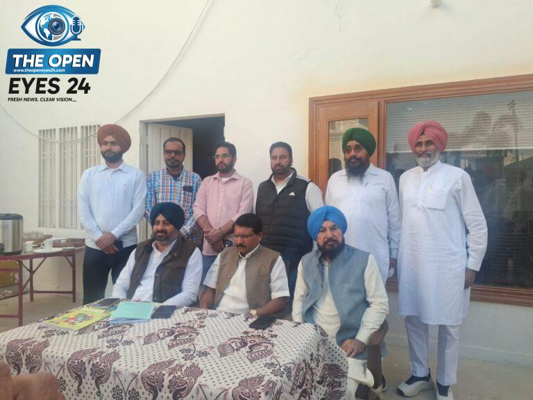 ਰਾਹੁਲ ਗਾਂਧੀ ਦੀ ਬਰਨਾਲਾ ਰੈਲੀ ਦੀਆਂ ਤਿਆਰੀਆਂ ਨੂੰ ਲੈ ਕੇ ਵਿਧਾਇਕ ਕਾਲਾ ਸਿੰਘ ਢਿੱਲੋਂ ਦੇ ਨਿਵਾਸ 'ਤੇ ਹੋਈ ਪ੍ਰੈੱਸ ਵਾਰਤਾ