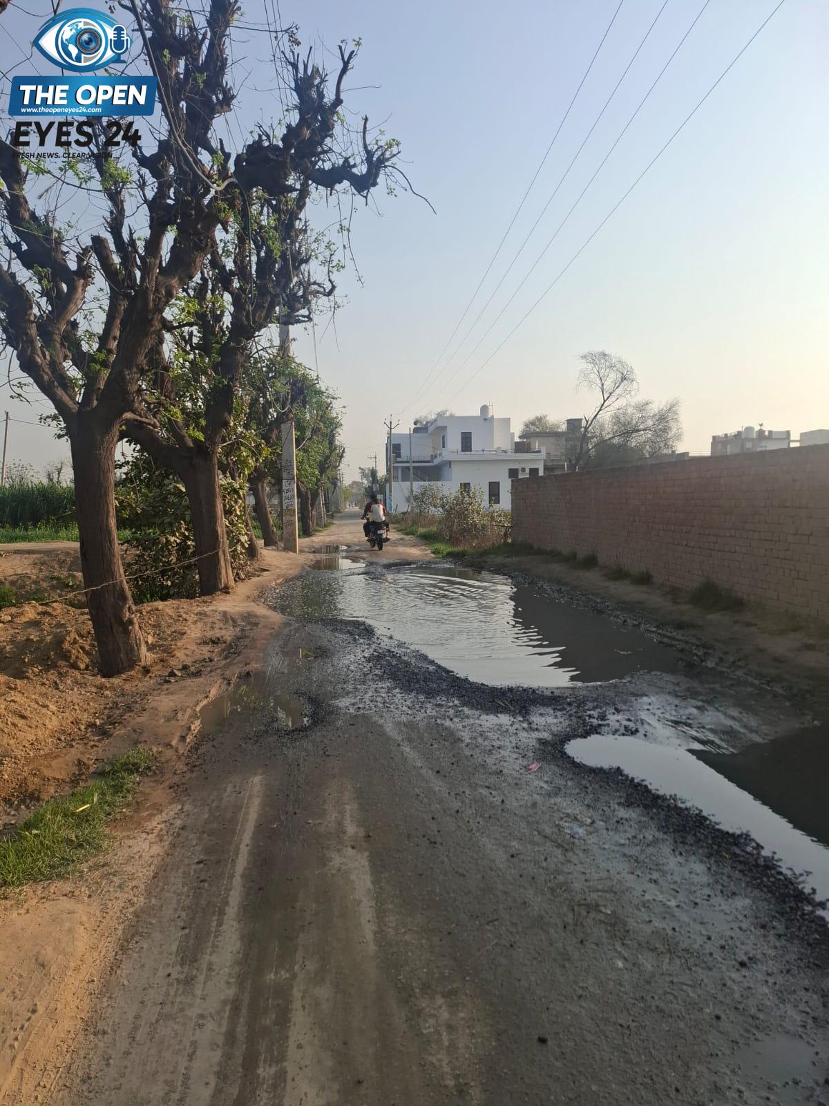 ਖਹਿਰਾ ਪੈਲੇਸ ਰੋਡ ਦੇ ਵਸਨੀਕਾਂ ਦੀ ਜ਼ਿੰਦਗੀ ਬਣੀ ਨਰਕ; ਸੀਵਰੇਜ ਦੇ ਗੰਦੇ ਪਾਣੀ ਅਤੇ ਟੁੱਟੀਆਂ ਸੜਕਾਂ ਨੇ ਜਿਉਣਾ ਕੀਤਾ ਮੁਹਾਲ