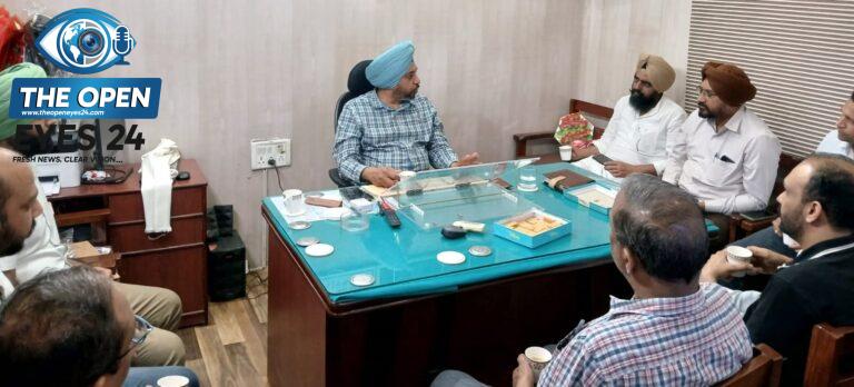 ਮੁੱਖ ਖੇਤੀਬਾੜੀ ਅਫ਼ਸਰ ਬਰਨਾਲਾ ਵਲੋਂ ਖਾਦ ਤੇ ਬੀਜ ਡੀਲਰਾਂ ਨੂੰ ਸਖ਼ਤ ਹਦਾਇਤਾਂ: ਕਿਹਾ, ਖਾਦਾਂ ਜਾਂ ਬੀਜਾਂ ਨਾਲ ਗੈਰਜ਼ਰੂਰੀ ਵਸਤੂਆਂ ਦੀ ਟੈਗਿੰਗ ਨਾ ਹੋਵੇ