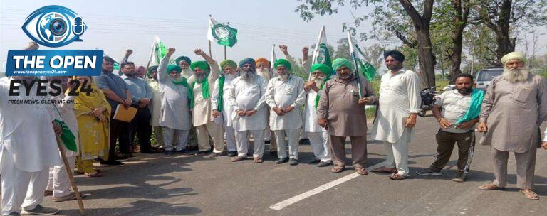 ਬਰਨਾਲਾ 'ਚ ਕਿਸਾਨਾਂ ਦਾ ਵੱਡਾ ਐਕਸ਼ਨ: ਵਕਫ਼ ਬੋਰਡ ਨੂੰ ਜ਼ਮੀਨ ਦਾ ਕਬਜ਼ਾ ਲਏ ਬਿਨਾਂ ਮੁੜਨਾ ਪਿਆ ਵਾਪਸ