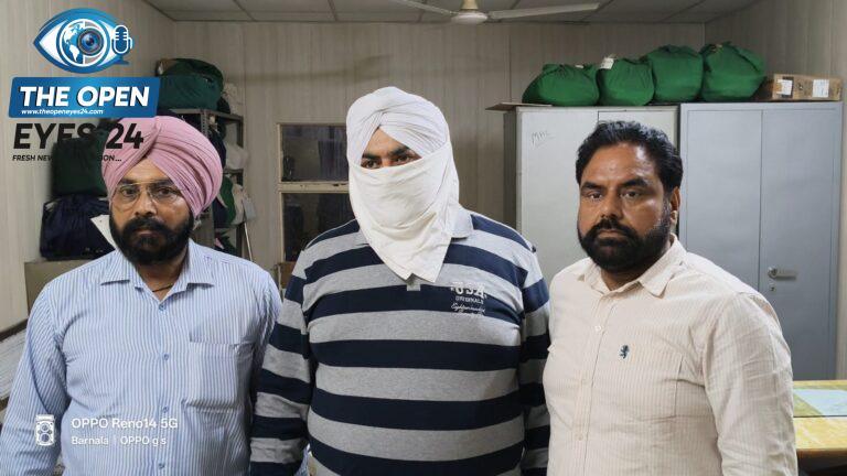 ਸੇਵਾਕਾਲ ਵਧਾਉਣ ਬਦਲੇ ਰਿਸ਼ਵਤ ਲੈਂਦਾ ਸੀਨੀਅਰ ਸਹਾਇਕ ਵਿਜੀਲੈਂਸ ਵੱਲੋਂ ਰੰਗੇ ਹੱਥੀਂ ਕਾਬੂ