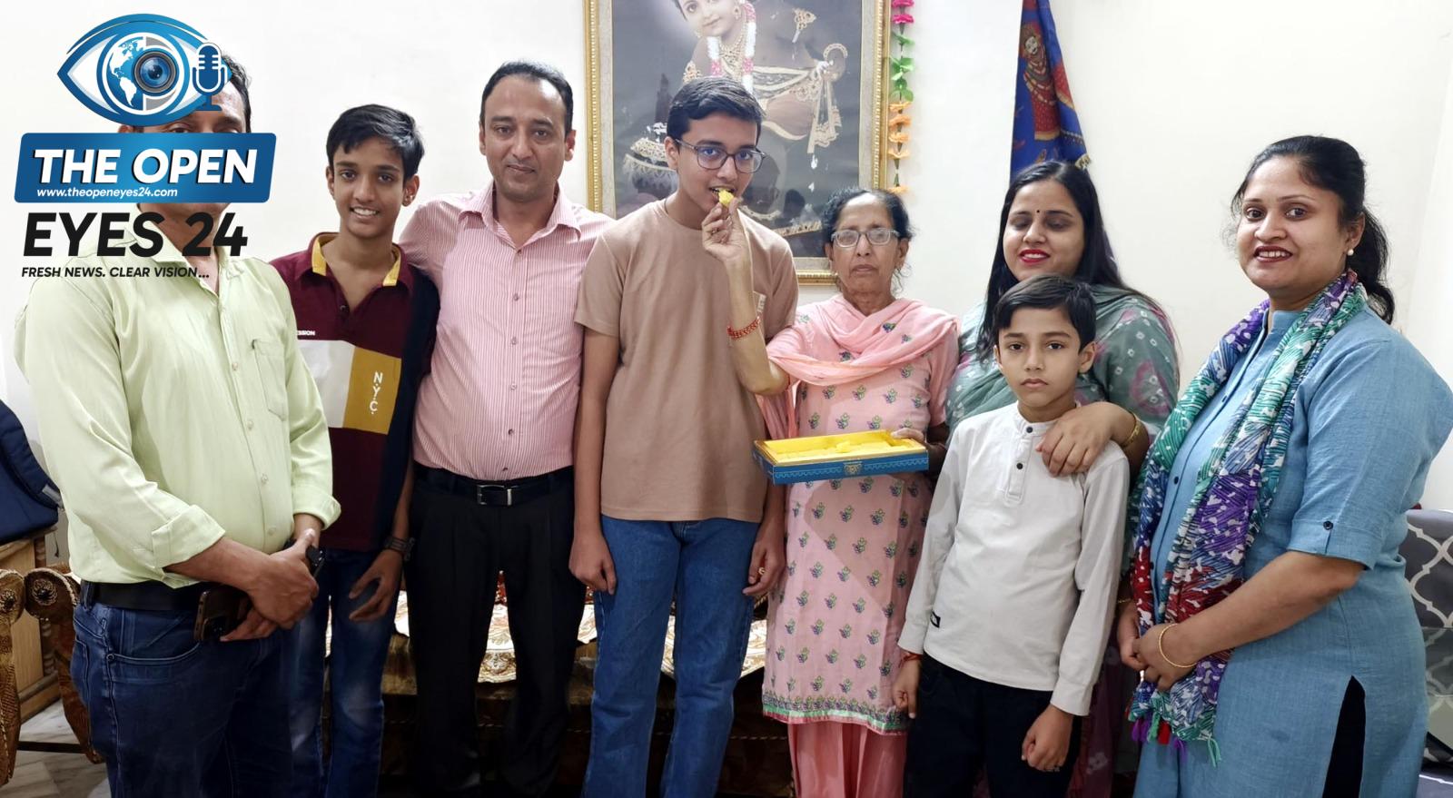 ਪ੍ਰਣੇ ਗਰਗ ਦੀ ਇਸ ਸ਼ਾਨਦਾਰ ਪ੍ਰਾਪਤੀ ਨੇ ਨਾ ਸਿਰਫ਼ ਉਸਦੇ ਮਾਪਿਆਂ, ਸਗੋਂ ਸਰਵਹਿੱਤਕਾਰੀ ਸਕੂਲ ਅਤੇ ਪੂਰੇ ਜ਼ਿਲ੍ਹੇ ਦਾ ਨਾਂ ਰੌਸ਼ਨ ਕੀਤਾ ਹੈ।