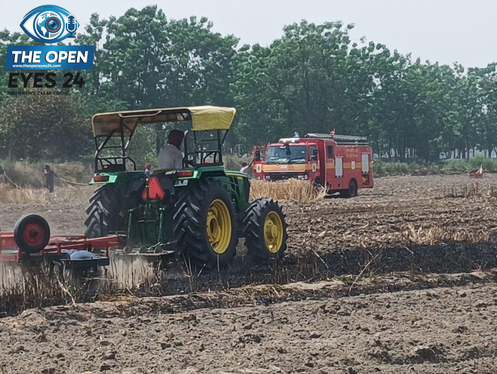 ਪਿੰਡ ਠੁੱਲੀਵਾਲ ਵਿਖੇ ਅਸਮਾਨੀ ਬਿਜਲੀ ਡਿੱਗਣ ਕਾਰਨ ਕਣਕ ਦੀ ਫ਼ਸਲ ਤੇ ਟਾਂਗਰ ਸੜ ਕੇ ਸੁਆਹ; ਕਿਸਾਨਾਂ ਦਾ ਭਾਰੀ ਨੁਕਸਾਨ