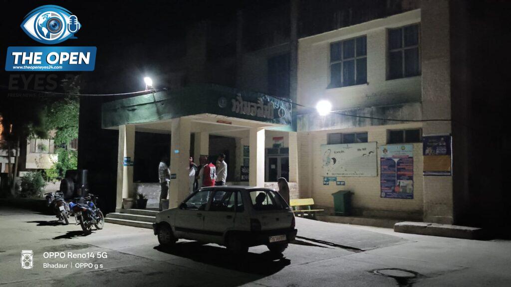 ਸਰਕਾਰੀ ਸਿਹਤ ਸੇਵਾਵਾਂ ਦੀ ਨਿਕਲੀ ਫੂਕ, ਭਦੌੜ ਹਸਪਤਾਲ ਨੂੰ ਜਿੰਦਾ ਲੱਗਾ ਹੋਣ ਕਾਰਨ ਐਕਸੀਡੈਂਟ ਦਾ ਮਰੀਜ਼ ਇਲਾਜ ਲਈ ਦਰ-ਦਰ ਭਟਕਣ ਲਈ ਹੋਇਆ ਮਜਬੂਰ