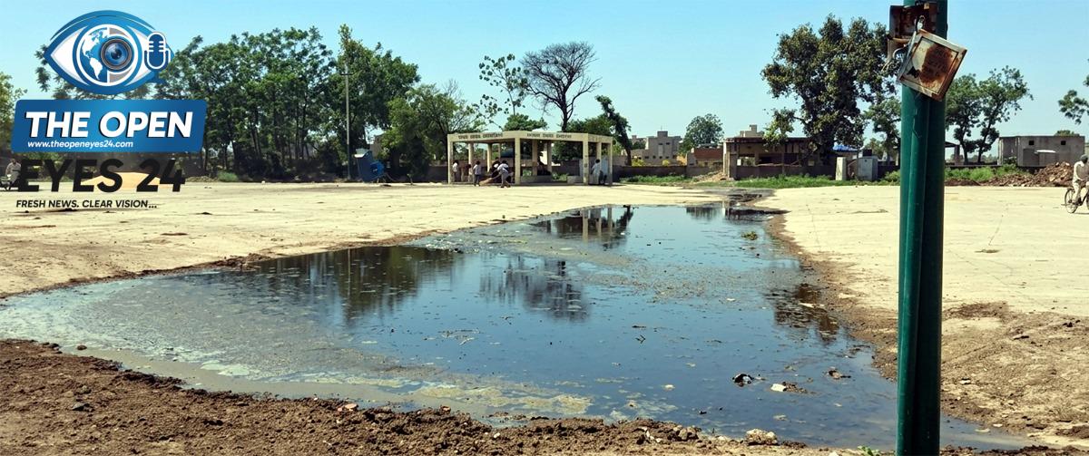 ਇਤਿਹਾਸਕ ਪਿੰਡ ਠੀਕਰੀਵਾਲਾ ਦੀ ਅਨਾਜ ਮੰਡੀ ਬਦਹਾਲ: ਪ੍ਰਸ਼ਾਸਨਿਕ ਦਾਅਵਿਆਂ ਦੀ ਨਿਕਲੀ ਫ਼ੂਕ, ਕਿਸਾਨਾਂ `ਚ ਭਾਰੀ ਰੋਸ