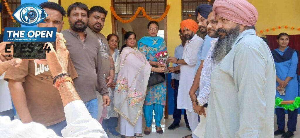 ਬਰਨਾਲਾ ਦੇ ਸਰਕਾਰੀ ਸਕੂਲਾਂ ਵਿੱਚ ਸਿੱਖਿਆ ਕ੍ਰਾਂਤੀ ਤਹਿਤ ਖੁੱਡੀ ਕਲਾਂ ਵਿਖੇ ਆਧੁਨਿਕ ਸਾਇੰਸ ਲੈਬ ਅਤੇ ਝਲੂਰ ਵਿਖੇ ਨਵੇਂ ਸਮਾਰਟ ਕਮਰੇ ਦਾ ਹੋਇਆ ਉਦਘਾਟਨ