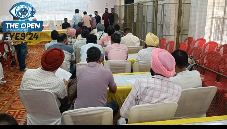 ਰਾਜ ਚੋਣ ਕਮਿਸ਼ਨ ਦੀਆਂ ਹਦਾਇਤਾਂ ਅਨੁਸਾਰ ਅਤੇ ਡਿਪਟੀ ਕਮਿਸ਼ਨਰ ਕਮ ਜ਼ਿਲ੍ਹਾ ਚੋਣ ਅਫ਼ਸਰ ਦੀ ਅਗਵਾਈ ਹੇਠ ਭਲਕੇ 29 ਮਈ ਨੂੰ ਨਗਰ ਨਿਗਮ ਬਰਨਾਲਾ ਅਤੇ ਨਗਰ ਕੌਂਸਲ ਭਦੌੜ, ਤਪਾ ਤੇ ਧਨੌਲਾ ਲਈ ਪਈਆਂ ਵੋਟਾਂ ਦੀ ਗਿਣਤੀ ਵੱਖ-ਵੱਖ ਨਿਰਧਾਰਿਤ ਕੇਂਦਰਾਂ ਉੱਪਰ ਅਮਲ ਵਿੱਚ ਲਿਆਂਦੀ ਜਾ ਰਹੀ ਹੈ।