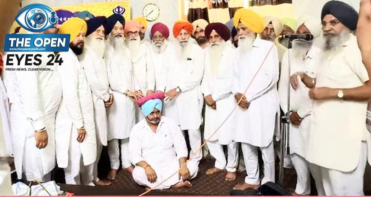 ਚੇਅਰਮੈਨ ਸ਼ਿੰਗਾਰਾ ਸਿੰਘ ਸੇਖਾ ਨੂੰ ਭੋਗ ਉਪਰੰਤ ਸ਼ਰਧਾਂਜਲੀ ਭੇਟ ਕਰਦੇ ਪ੍ਰੋ.ਪ੍ਰੇਮ ਸਿੰਘ ਚੰਦੂਮਾਜਰਾ।