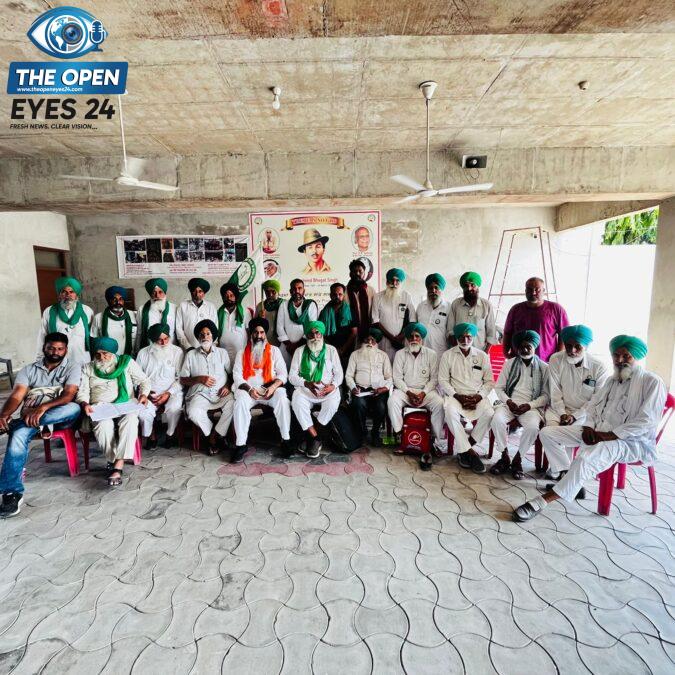 ਪ੍ਰੈੱਸ ਕਾਨਫ਼ਰੰਸ ਦੌਰਾਨ ਪੱਤਰਕਾਰਾਂ ਨੂੰ ਅਗਲੇ ਸੰਘਰਸ਼ਾਂ ਬਾਰੇ ਜਾਣਕਾਰੀ ਦਿੰਦੇ ਹੋਏ ਵੱਖ-ਵੱਖ ਕਿਸਾਨ ਜਥੇਬੰਦੀਆਂ ਦੇ ਸੂਬਾਈ ਆਗੂ।