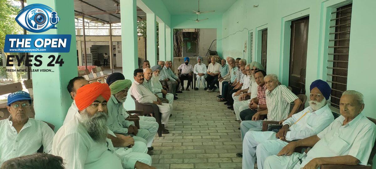 ਤਪਾ ਮੰਡੀ ਵਿਖੇ ਪੈਨਸ਼ਨਰਜ਼ ਵੈਲਫੇਅਰ ਐਸੋਸੀਏਸ਼ਨ ਦੀ ਹੋਈ ਮਾਸਿਕ ਮੀਟਿੰਗ ਦਾ ਇੱਕ ਦ੍ਰਿਸ਼।