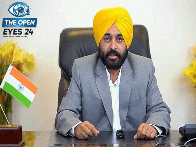 ਅੰਮ੍ਰਿਤਸਰ ਵਿਖੇ ਹੋਣ ਵਾਲੀ ਵਿਧਾਇਕਾਂ ਦੀ ਉੱਚ ਪੱਧਰੀ ਬੈਠਕ ਸਬੰਧੀ ਵਿਚਾਰ-ਵਟਾਂਦਰਾ ਕਰਦੇ ਹੋਏ ਪੰਜਾਬ ਦੇ ਮੁੱਖ ਮੰਤਰੀ ਭਗਵੰਤ ਮਾਨ ਅਤੇ ਆਮ ਆਦਮੀ ਪਾਰਟੀ ਦੇ ਮੁਖੀ ਅਰਵਿੰਦ ਕੇਜਰੀਵਾਲ।