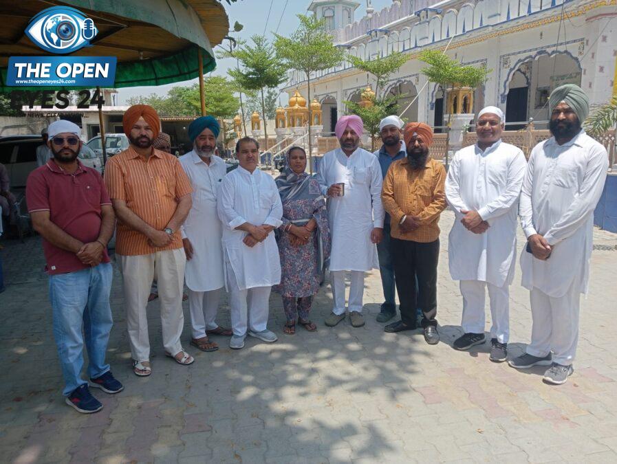 ਫੋਟੋ ਕੈਪਸ਼ਨ: ਪੱਤਰਕਾਰਾਂ ਨਾਲ ਗੱਲਬਾਤ ਕਰਦੇ ਹੋਏ ਵਿਧਾਇਕ ਕੁਲਦੀਪ ਸਿੰਘ ਕਾਲਾ ਢਿੱਲੋਂ ਅਤੇ ਹੋਰ ਕਾਂਗਰਸੀ ਆਗੂ।