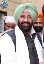 ਬਰਨਾਲਾ ਵਿਖੇ ਪਾਰਟੀ ਵਰਕਰਾਂ ਨਾਲ ਵਿਸ਼ੇਸ਼ ਬੈਠਕ ਦੌਰਾਨ ਸਿਆਸੀ ਸਥਿਤੀ ਅਤੇ ਸੰਗਠਨ ਦੀ ਮਜ਼ਬੂਤੀ ਬਾਰੇ ਚਰਚਾ ਕਰਦੇ ਹੋਏ ਪੰਜਾਬ ਭਾਜਪਾ ਦੇ ਆਗੂ।