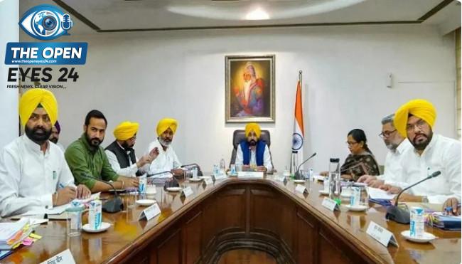 ਸ੍ਰੀ ਅਕਾਲ ਤਖ਼ਤ ਸਾਹਿਬ ਦੇ ਸਕੱਤਰੇਤ ਦੀ ਇਮਾਰਤ ਜਿੱਥੇ ਵਿਧਾਇਕਾਂ ਅਤੇ ਮੰਤਰੀਆਂ ਨੂੰ ਪੇਸ਼ ਹੋਣ ਲਈ ਆਦੇਸ਼ ਜਾਰੀ ਕੀਤੇ ਗਏ ਹਨ।