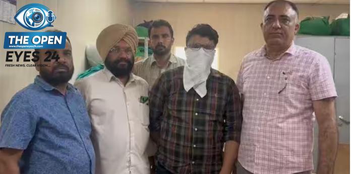 ਬਰਨਾਲਾ ਵਿਖੇ ਵਿਜੀਲੈਂਸ ਦੀ ਵੱਡੀ ਕਾਰਵਾਈ; ਪੰਜਾਹ ਹਜ਼ਾਰ ਰੁਪਏ ਦੀ ਰਿਸ਼ਵਤ ਲੈਂਦਾ ਸਹਿਕਾਰੀ ਸਭਾਵਾਂ ਦਾ ਸਰਕਾਰੀ ਇੰਸਪੈਕਟਰ ਹਰਸ਼ ਬਾਂਸਲ ਰੰਗੇ ਹੱਥੀਂ ਗ੍ਰਿਫ਼ਤਾਰ