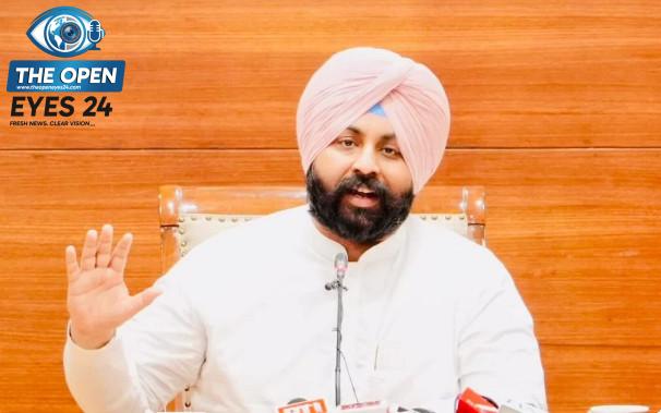 ਪ੍ਰਸ਼ਨ ਪੱਤਰ ਲੀਕ ਮਾਮਲੇ 'ਤੇ ਸਿੱਖਿਆ ਮੰਤਰੀ ਹਰਜੋਤ ਸਿੰਘ ਬੈਂਸ ਦਾ ਵੱਡਾ ਬਿਆਨ, ਕੇਂਦਰ ਸਰਕਾਰ 'ਤੇ ਵਿੰਨ੍ਹਿਆ ਤਿੱਖਾ ਨਿਸ਼ਾਨਾ