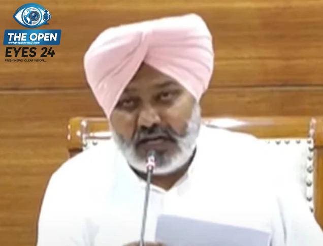 ਐਂਫੋਰਸਮੈਂਟ ਡਾਇਰੈਕਟੋਰੇਟ ਦੇ ਪੱਤਰ ਤੋਂ ਬਾਅਦ ਪੰਜਾਬ ਦੀ ਰਾਜਨੀਤੀ ਵਿੱਚ ਉੱਠੇ ਵਿਵਾਦ ਸਬੰਧੀ ਮੀਡੀਆ ਨਾਲ ਗੱਲਬਾਤ ਕਰਦੇ ਹੋਏ ਵਿੱਤ ਮੰਤਰੀ ਹਰਪਾਲ ਸਿੰਘ ਚੀਮਾ।