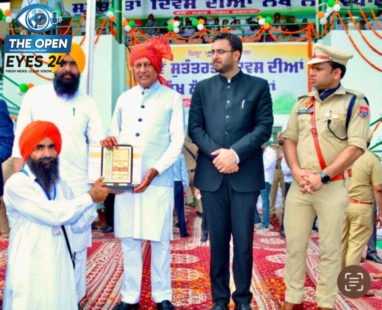 15 ਅਗਸਤ ਮੌਕੇ ਜ਼ਿਲ੍ਹਾ ਪ੍ਰਸ਼ਾਸਨ ਬਰਨਾਲਾ ਵੱਲੋਂ ਨਸ਼ਿਆਂ ਵਿਰੁੱਧ ਆਵਾਜ਼ ਬੁਲੰਦ ਕਰਨ ਵਾਲੀ ਸ਼ਖ਼ਸੀਅਤ ਦਾ ਕੀਤਾ ਵਿਸ਼ੇਸ਼ ਸਨਮਾਨ