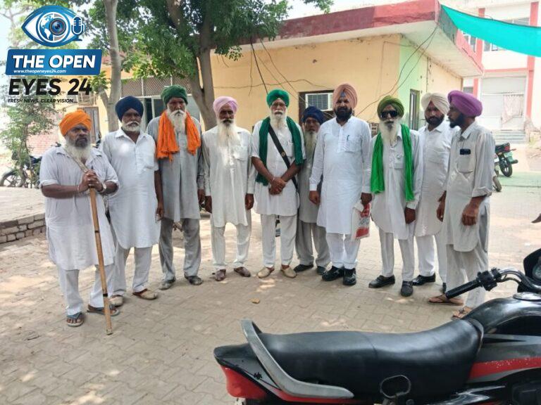 ਭਦੌੜ ਦੀ ਧਰਮਸ਼ਾਲਾ ਵਿਖੇ ਪੰਜਾਬੀ ਕਿਰਤੀ ਕਿਸਾਨ ਮਜ਼ਦੂਰ ਯੂਨੀਅਨ ਦੀ ਮੀਟਿੰਗ ਦੌਰਾਨ 17 ਤਰੀਕ ਦੇ ਧਰਨੇ ਸਬੰਧੀ ਵਿਚਾਰ-ਵਟਾਂਦਰਾ ਕਰਦੇ ਹੋਏ ਸੂਬਾਈ ਤੇ ਜ਼ਿਲ੍ਹਾ ਪੱਧਰੀ ਆਗੂ ਅਤੇ ਹਾਜ਼ਰ ਕਿਸਾਨ-ਮਜ਼ਦੂਰ।