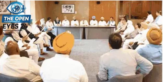 ਪੰਜਾਬ ਕਾਂਗਰਸ ਵਿੱਚ ਚੋਣਾਂ ਤੋਂ ਪਹਿਲਾਂ ਉੱਭਰਿਆ ਤੀਜਾ ਧੜਾ, ਪੰਦਰਾਂ ਵਿਧਾਇਕਾਂ ਨੇ ਰਾਹੁਲ ਗਾਂਧੀ ਨੂੰ ਪੱਤਰ ਲਿਖ ਕੇ ਮੰਗਿਆ ਸਮਾਂ, ਪ੍ਰਤਾਪ ਸਿੰਘ ਬਾਜਵਾ ਪਹੁੰਚੇ ਦਿੱਲੀ