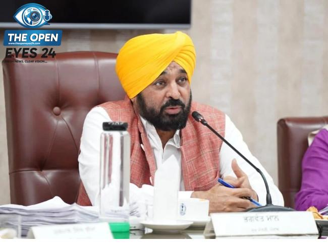 ਸਕੂਲਾਂ ਵਿੱਚ ਨਸ਼ਿਆਂ ਵਿਰੁੱਧ ਮੁਹਿੰਮ ਤਹਿਤ ਅਧਿਆਪਕਾਂ ਨੂੰ ਵਿਸ਼ੇਸ਼ ਸਿਖਲਾਈ ਦਿੰਦੇ ਹੋਏ ਸਿੱਖਿਆ ਅਤੇ ਸਿਹਤ ਵਿਭਾਗ ਦੇ ਮਾਹਿਰ ਅਧਿਕਾਰੀ।