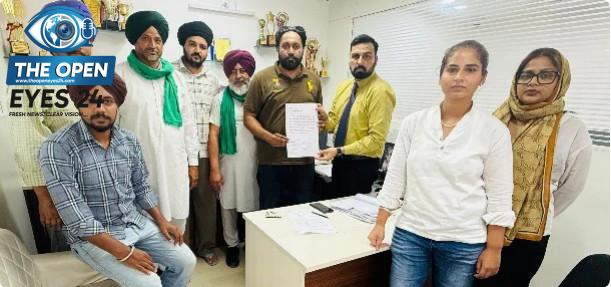 ਐਕਸਿਸ ਬੈਂਕ ਵਿੱਚ ਪੈਸੇ ਜਮ੍ਹਾਂ ਕਰਵਾਉਣ ਆਈਆਂ ਕੁੜੀਆਂ ਨਾਲ ਵੱਡੀ ਧੋਖਾਧੜੀ, ਯੂਨੀਅਨ ਵੱਲੋਂ ਇੱਕ ਹਫ਼ਤੇ ਦਾ ਅਲਟੀਮੇਟਮ