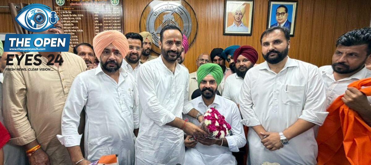 ਜਸਵਿੰਦਰ ਸਿੰਘ ਸੰਘੇੜਾ ਨੇ ਮਾਰਕੀਟ ਕਮੇਟੀ ਬਰਨਾਲਾ ਦੇ ਚੇਅਰਮੈਨ ਵਜੋਂ ਸੰਭਾਲਿਆ ਅਹੁਦਾ: ਸੰਸਦ ਮੈਂਬਰ ਗੁਰਮੀਤ ਸਿੰਘ ਮੀਤ ਹੇਅਰ ਨੇ ਦਿੱਤੀਆਂ ਮੁਬਾਰਕਾਂ