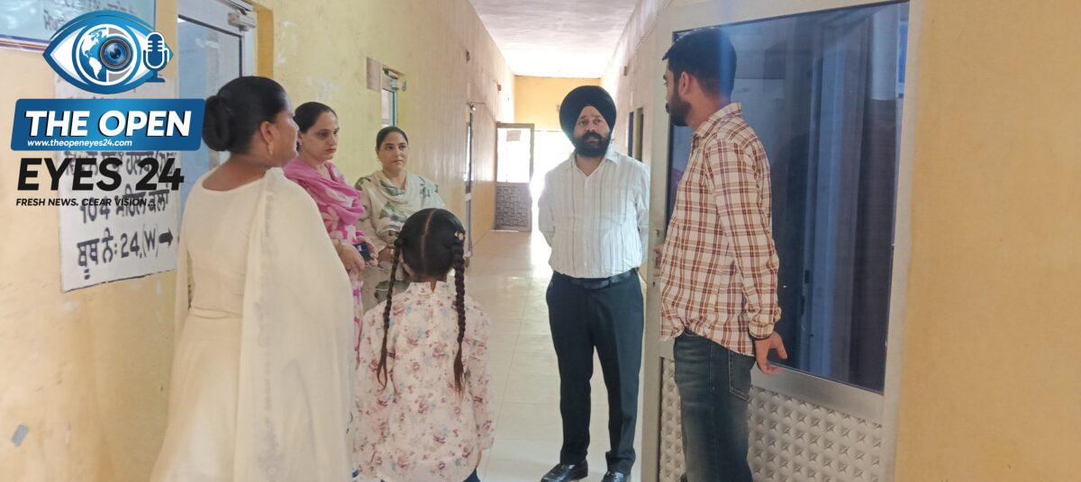 ਏਡੀਸੀ ਵਿਕਾਸ ਵੱਲੋਂ ਬੀਡੀਪੀਓ ਦਫ਼ਤਰ ਮਹਿਲ ਕਲਾਂ ਦਾ ਅਚਾਨਕ ਦੌਰਾ, ਕਰਮਚਾਰੀਆਂ ਨੂੰ ਸਮੇਂ ਸਿਰ ਹਾਜ਼ਰੀ ਯਕੀਨੀ ਬਣਾਉਣ ਦੇ ਆਦੇਸ਼