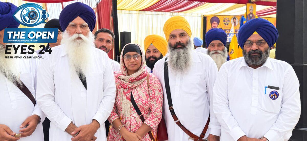ਕੋਟ ਈਸੇ ਖਾਂ ਵਿਖੇ ਪੰਥਕ ਇਕੱਠ ਅਤੇ ਪਰਿਵਾਰਕ ਮਿਲਣੀ ਸਮਾਗਮ ਵਿੱਚ ਸ਼ਾਮਲ ਹੋਣ ਮੌਕੇ ਸੰਬੋਧਨ ਕਰਦੇ ਹੋਏ ਆਗੂ।